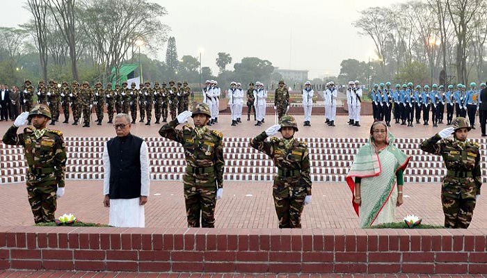 জাতীয় স্মৃতিসৌধে রাষ্ট্রপতি ও প্রধানমন্ত্রীর শ্রদ্ধা