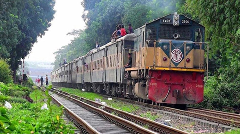 চট্টগ্রামে ট্রেনের ধাক্কায় বৃদ্ধের মৃত্যু