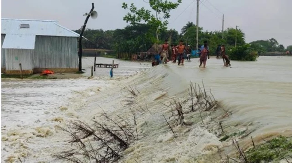 ঘূর্ণিঝড় রেমালে ২ জনের মৃত্যু