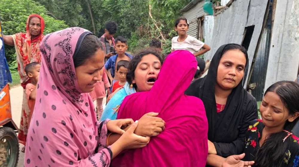 কোরবানির গরু নিয়ে উপহাস করায়, প্রতিবেশীকে কু পিয়ে হ ত্যা