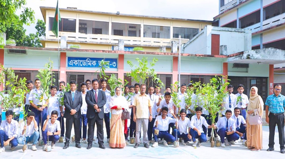 শাহ্জালাল ইসলামী ব্যাংকের উদ্যোগে চুয়াডাঙ্গায় বৃক্ষরোপণ কর্মসূচির আয়োজন