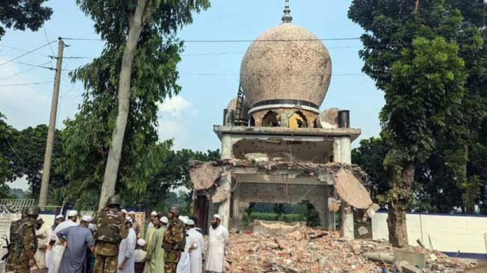 ‘মাজারে হামলায় জড়িতদের বিরুদ্ধে সরকার কঠোর ব্যবস্থা নিবে’