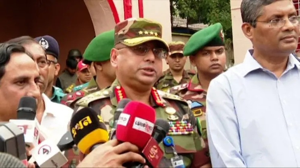 আমরা মাঠে আছি, নির্ভয়ে পূজামণ্ডপে যাবেন: সেনাপ্রধান