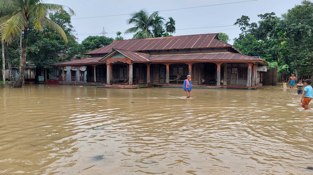 ভয়াবহ বন্যায় নেত্রকোনার ১৮৬ স্কুল বন্ধ