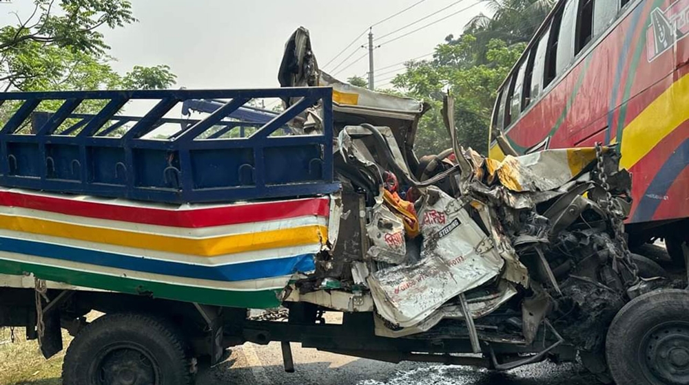 ৫ বছরে সড়কে ৩৫ হাজারের বেশি নিহত