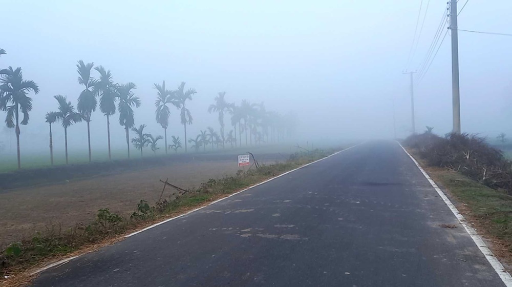 ১৩ ডিগ্রি তাপমাত্রায় কাঁপছে পঞ্চগড়