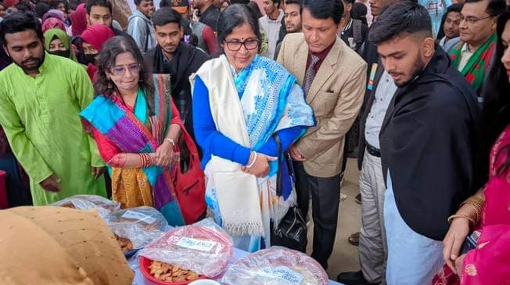 তিতুমীর কলেজে নাট্য পার্বণ ও পিঠা উৎসব অনুষ্ঠিত