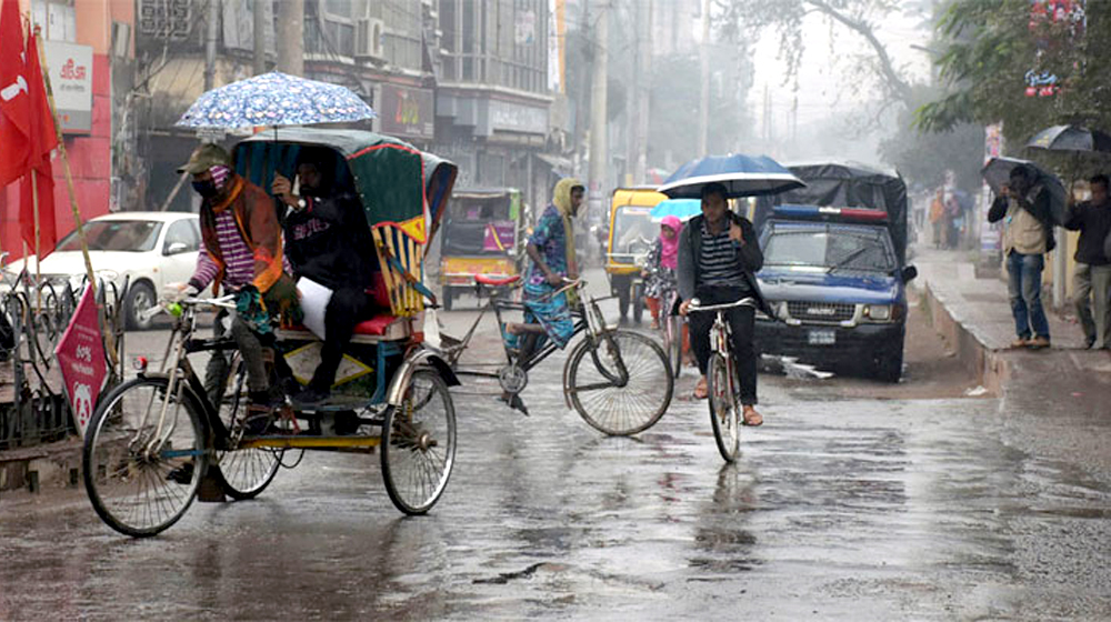 বৃষ্টির আভাস, কমবে রাতের তাপমাত্রা