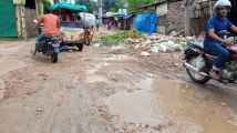 দিনাজপুরে রেকর্ড পরিমাণ বৃষ্টি, রাস্তায় জলাবদ্ধতা