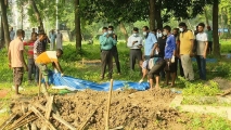 ৭২ দিন পর কবর থেকে সাকিবের লাশ উত্তোলন