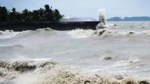 নিম্নচাপের প্রভাবে উত্তাল সাগর, ৪ সমুন্দ্রবন্দরে সতর্ক সংকেত