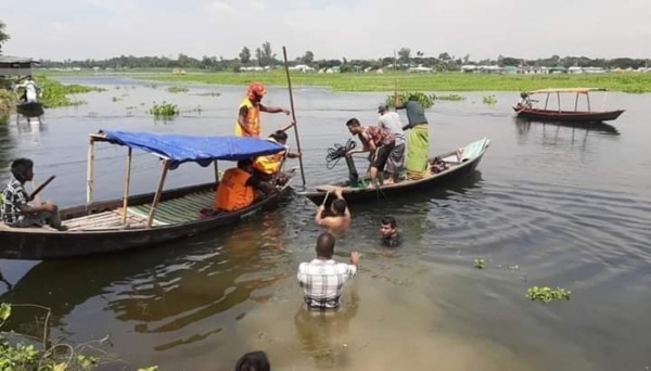 বিলে গোসল করতে নেমে কলেজছাত্রের মৃত্যু